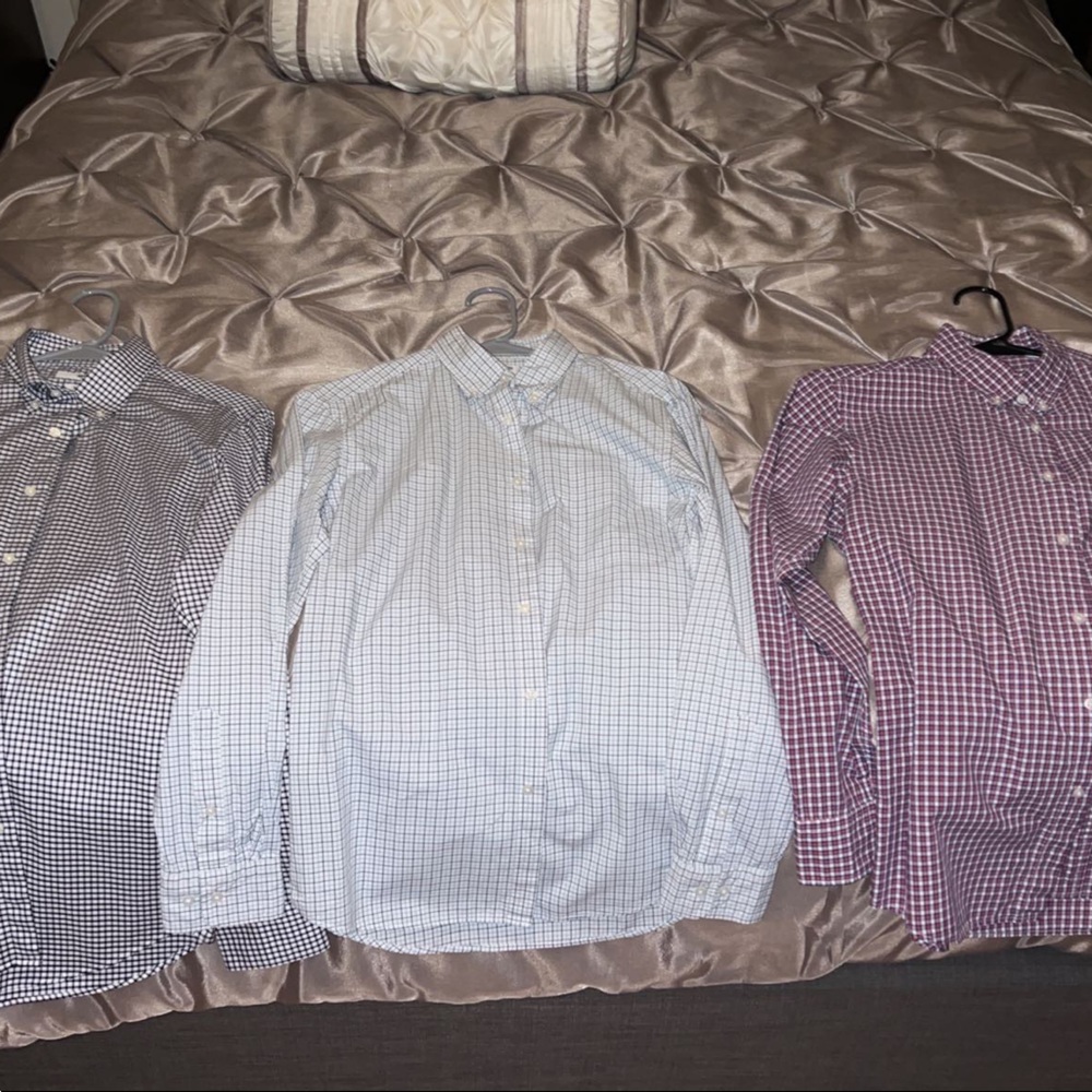 3 uniqlo dress shirts (NEW)